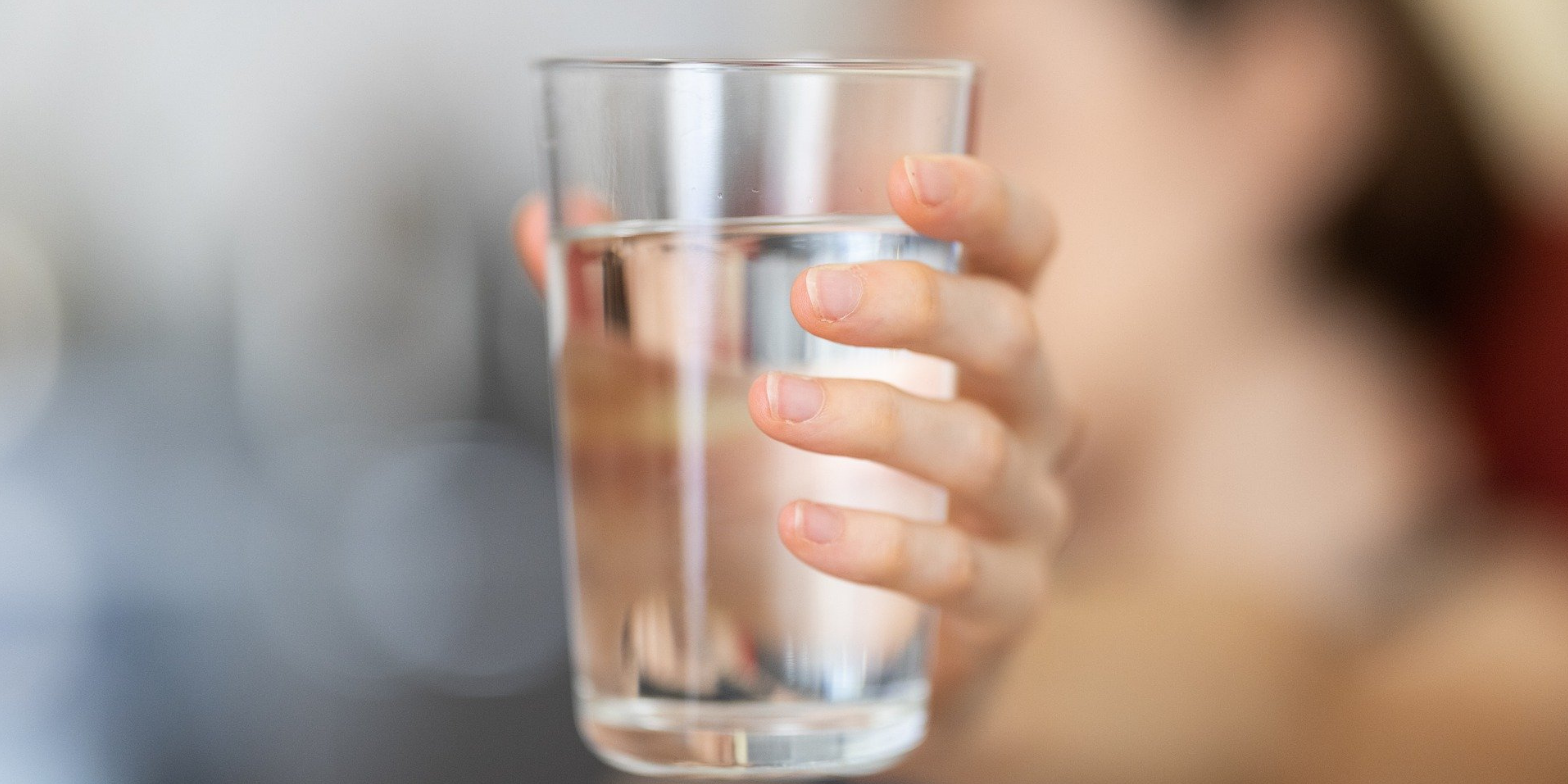 Diseño sin título (10) Razones Para Beber Agua Mineral Sant Hilari.